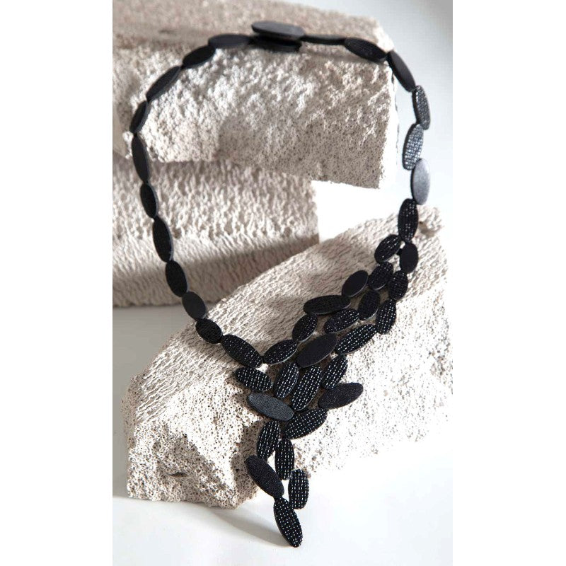 Iskin Sisters Emma Necklace in Black