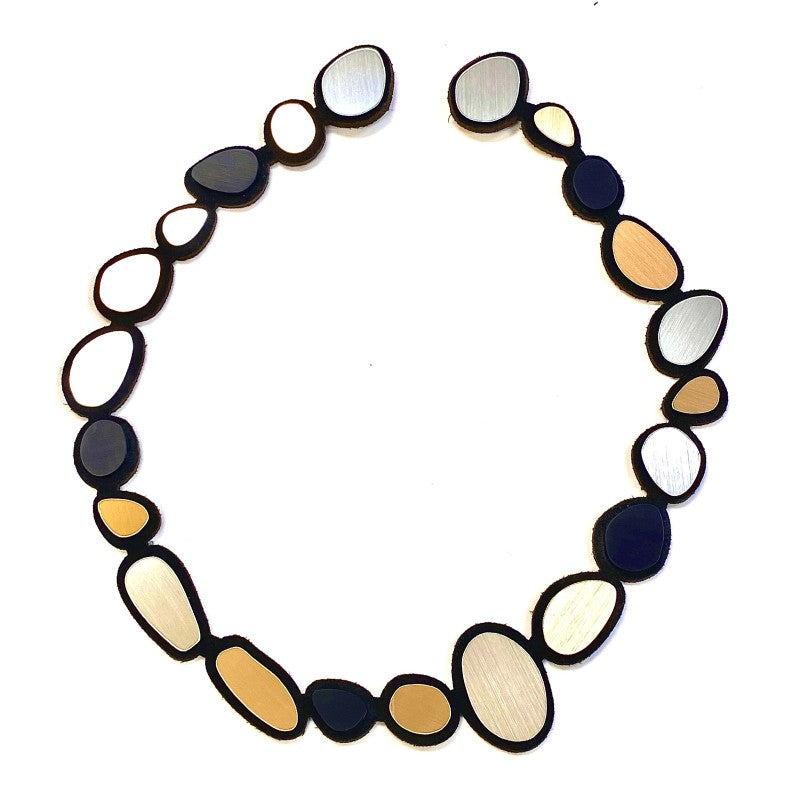 Iskin Sisters 3-Tone All Around Necklace