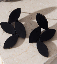 Load image into Gallery viewer, Iskin Sisters Leaf Earrings
