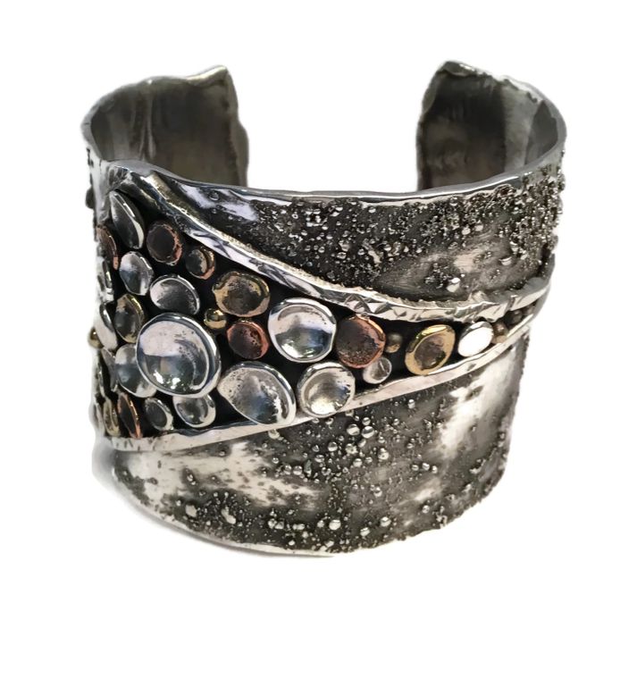 Tamara Kelly Pebbles on the Beach Cuff